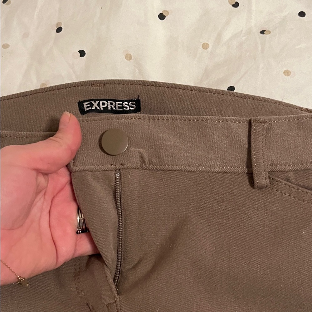Express Women's Tan and black stretch pants/dress pants - Picture 4 of 9